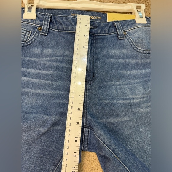 Michael Kors Women's Izzy Skinny Mid Rise Jeans Blue Denim NWT Size 6 - Picture 10 of 10